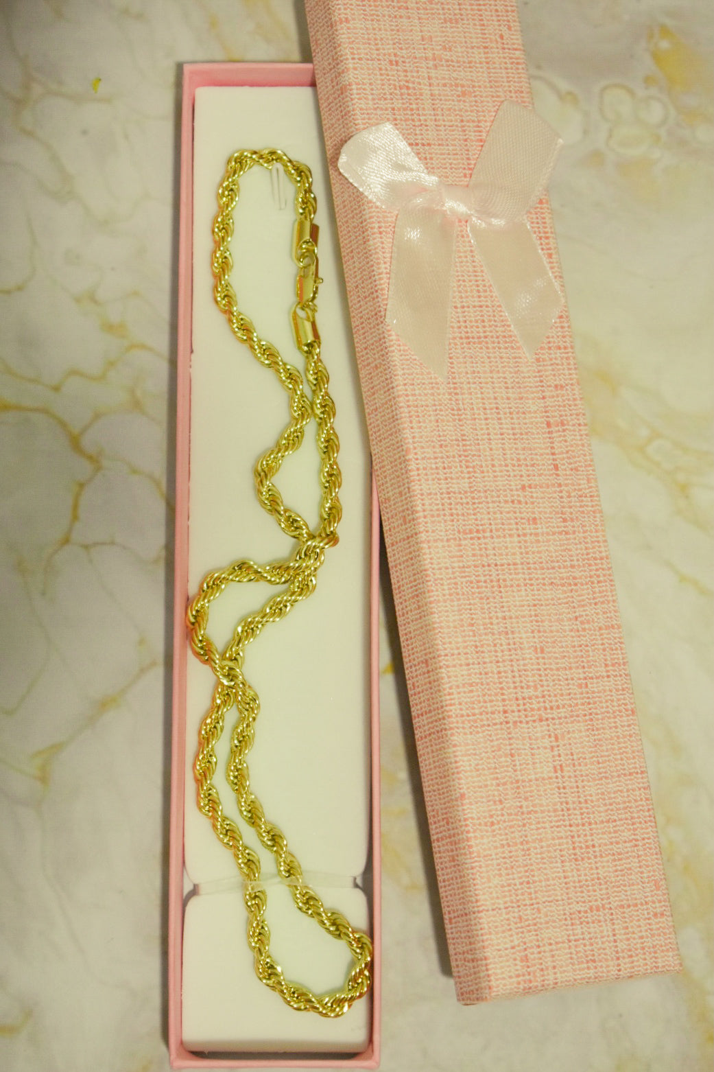 Collar + Caja regalo – Edición Especial